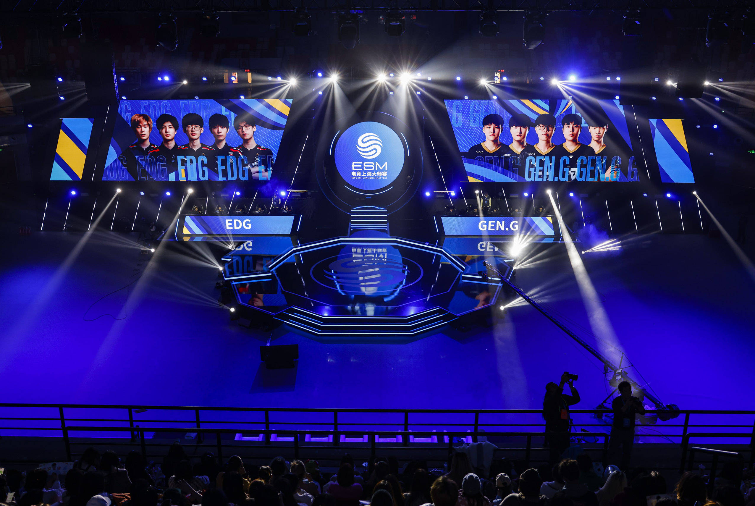 而布朗强调 而布朗强调